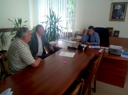 Голова районної ради провів зустріч з головою Хмельницького районного осередку організації ветеранів України