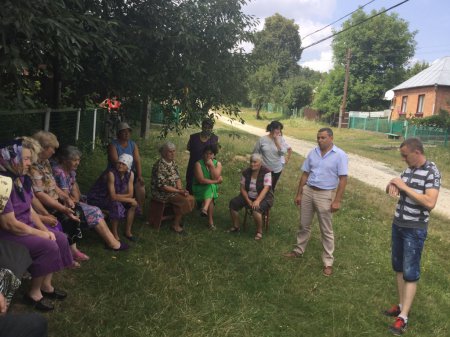 Голова районної ради Юрій Мельник провів зустріч з громадою села Ружичанка