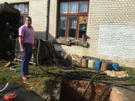 Голова районної ради перевірив хід проведення капітального ремонту в Іванковецькому ДНЗ