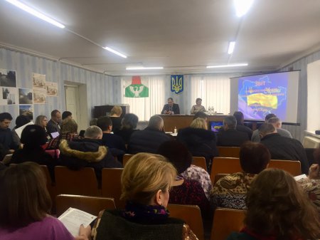 Відбулось пленарне засідання 27-ї чергової сесії Чорноострівської селищної ради в якому взяв участь голова районної ради