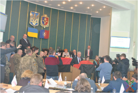 Вісімнадцята сесія обласної ради не завершила своєї роботи. 27 березня депутати продовжать роботу