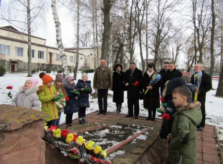 Керівники району вшанували пам’ять визволителів нашого краю від нацистських окупантів