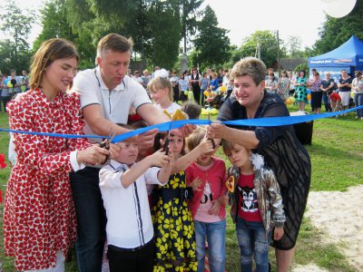 У Міжнародний день захисту дітей у селі Райківці урочисто відкрили спортивний майданчик