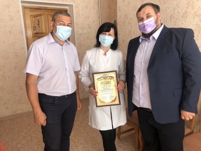 Голова районної ради Юрій Мельник привітав медичних працівників району з професійним святом